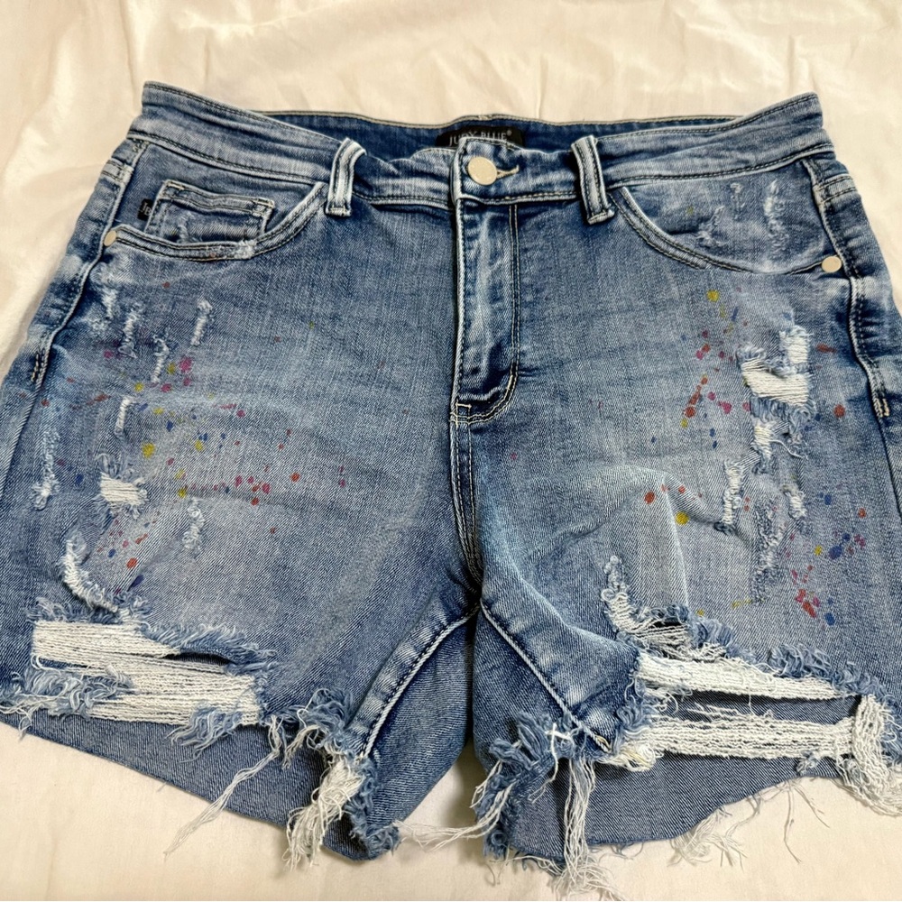Judy Blue paint splatter Distressed Jean Shorts